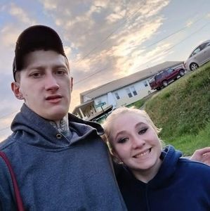 Meet your Posher, Dekota